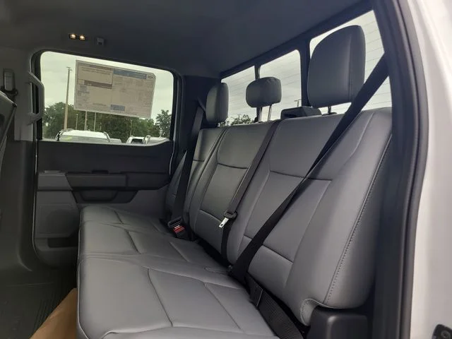 New 2026 Oxford White Ford XL image 13
