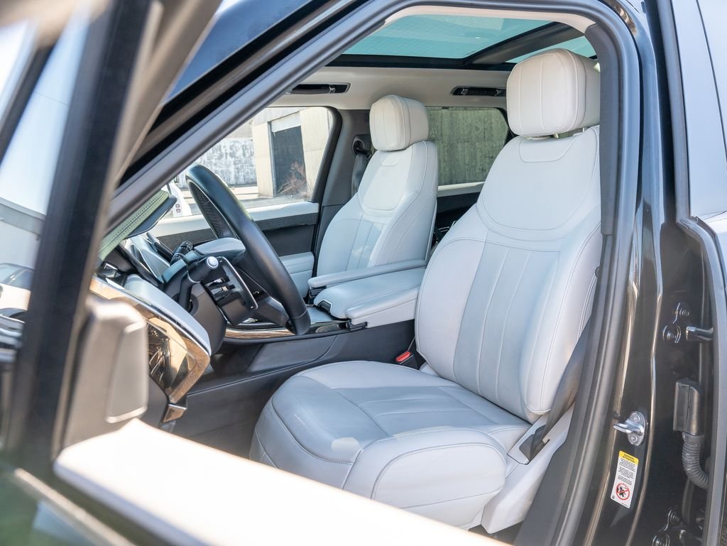 Certified Used 2024 Black Land Rover SE image 20