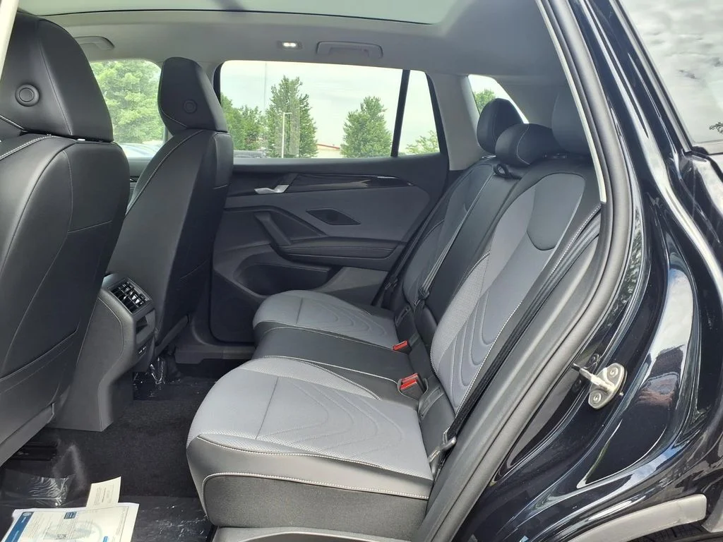 New 2026 Deep Black Pearl Volkswagen 2.0T SE image 21
