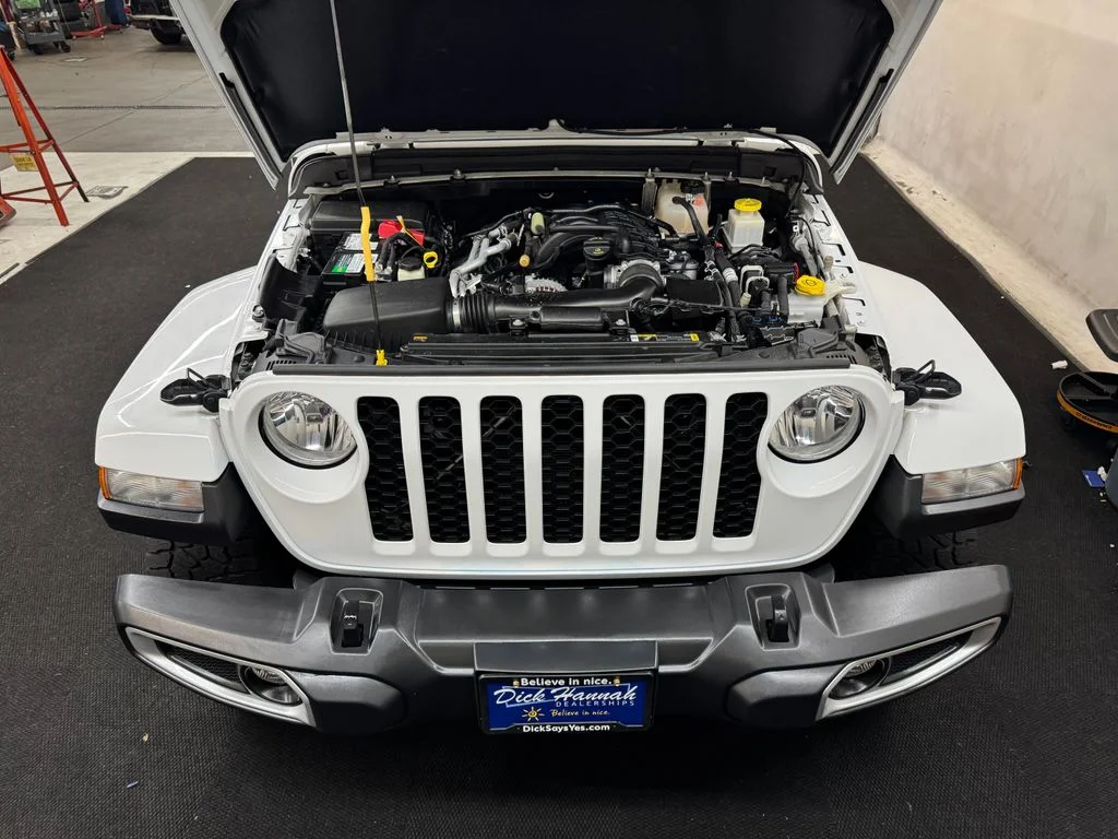 Used 2022 White Jeep Sport image 10