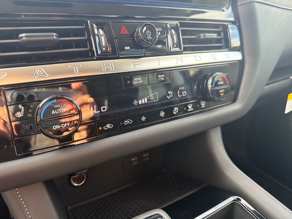 New 2026 Nissan Pathfinder SV 4D Sport Utility
