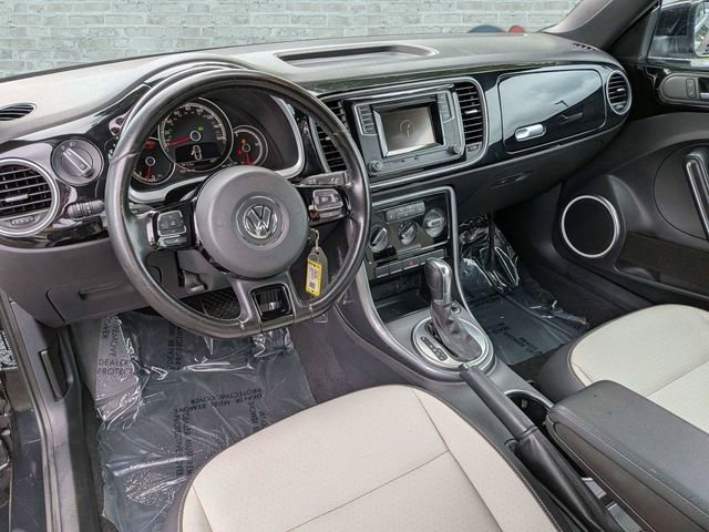 Used 2019 Black Volkswagen 2.0T S image 14