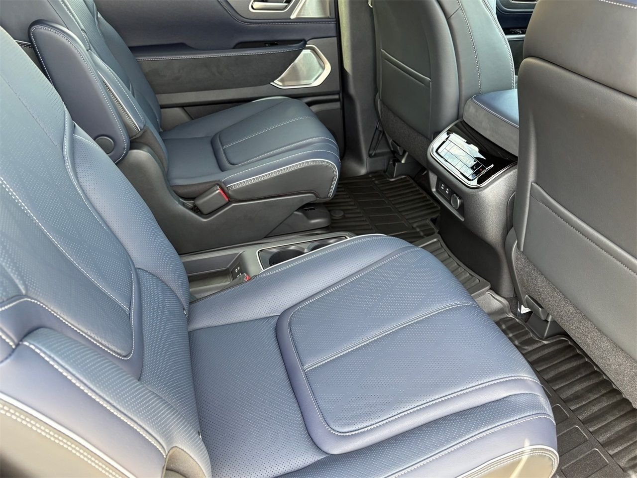 2026 INFINITI QX80 Sport - Photo 13