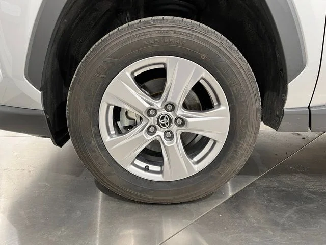 Used 2023 Silver Toyota XLE image 20