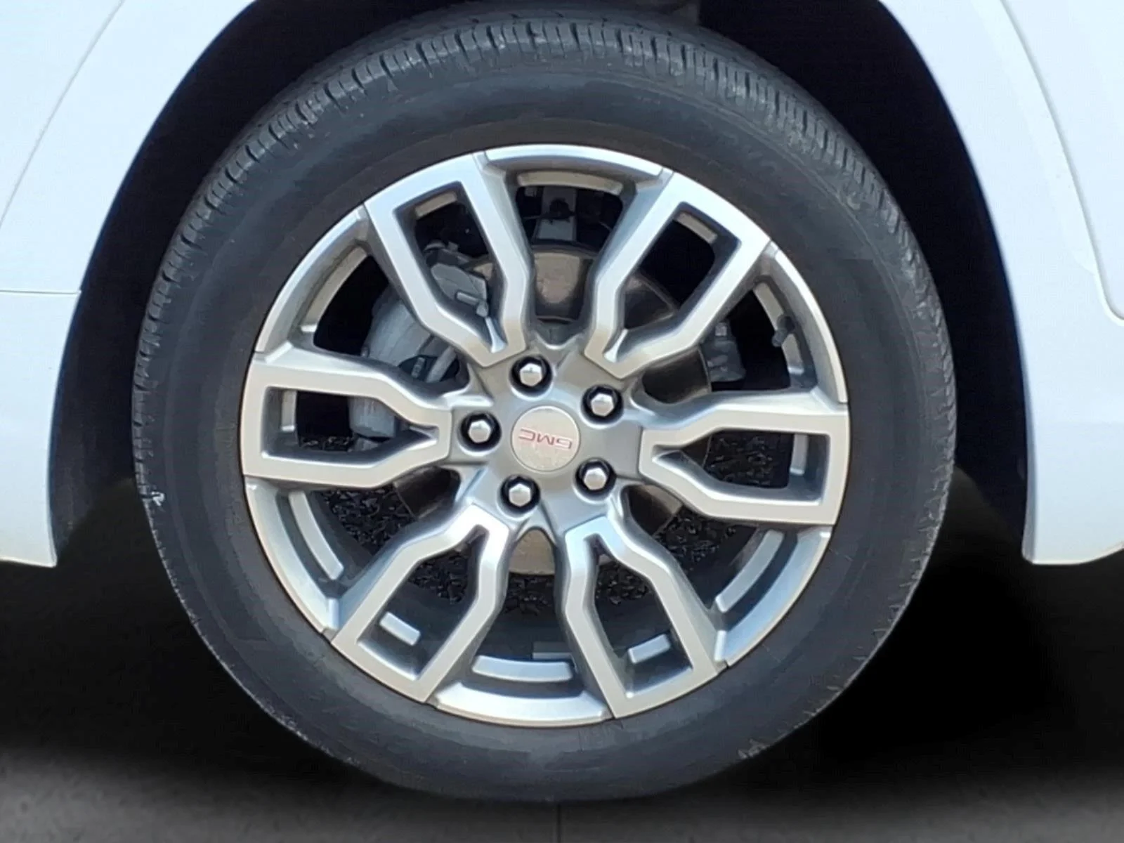 Used 2024 Summit White GMC Denali image 9