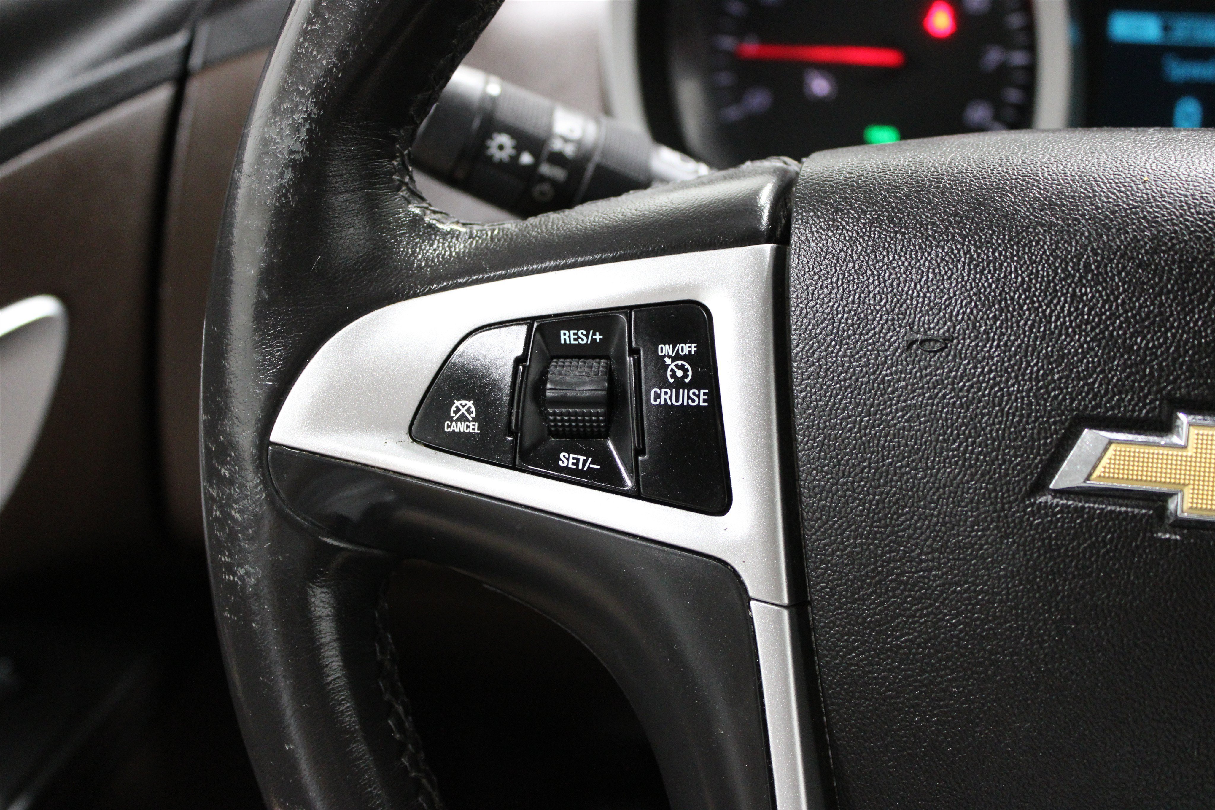 Used 2015 Champagne Silver Metallic Chevrolet LT image 11