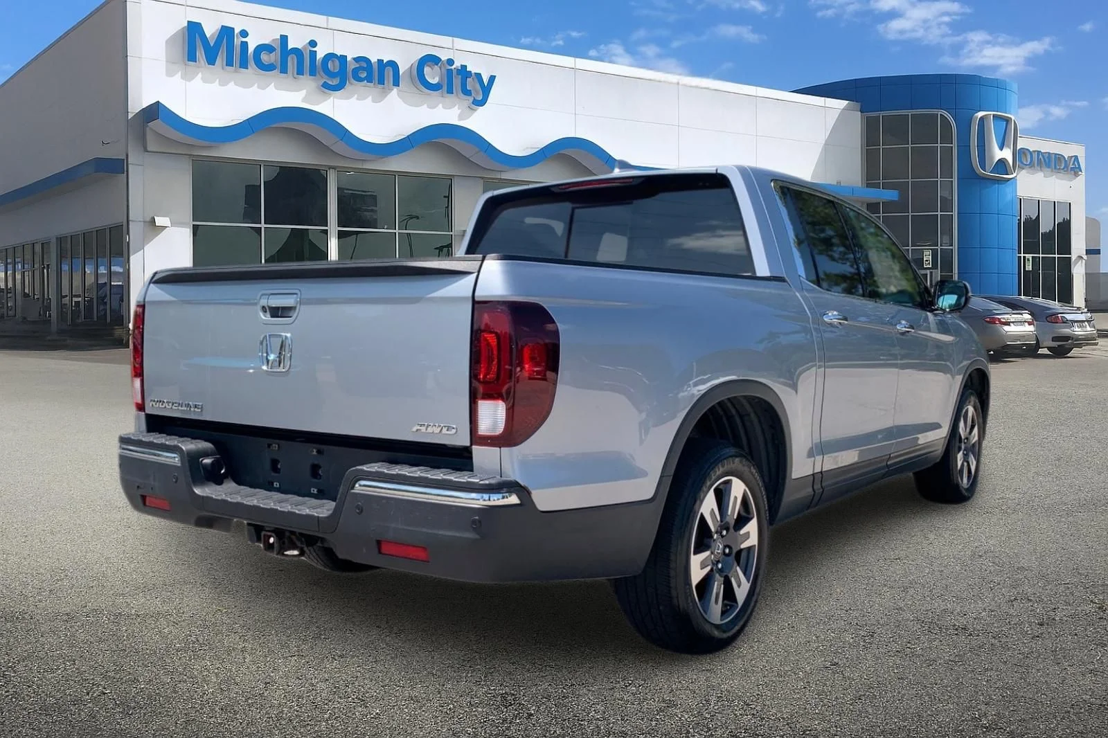 Used 2019 Silver Honda RTL-E image 5