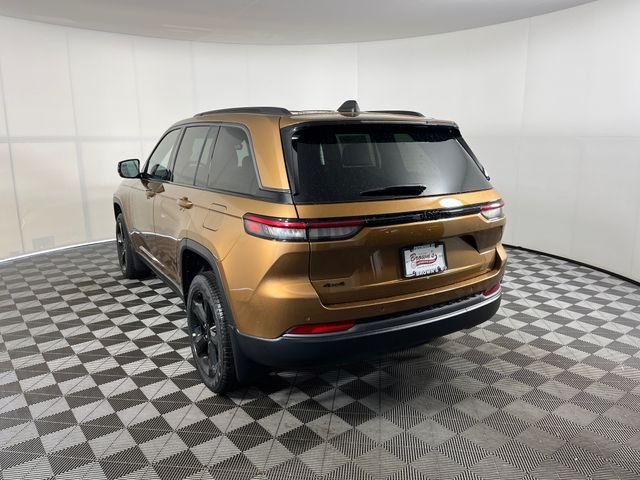New 2026 Copper Shino Metallic Clear-Coat Exterior Paint Jeep Limited image 3
