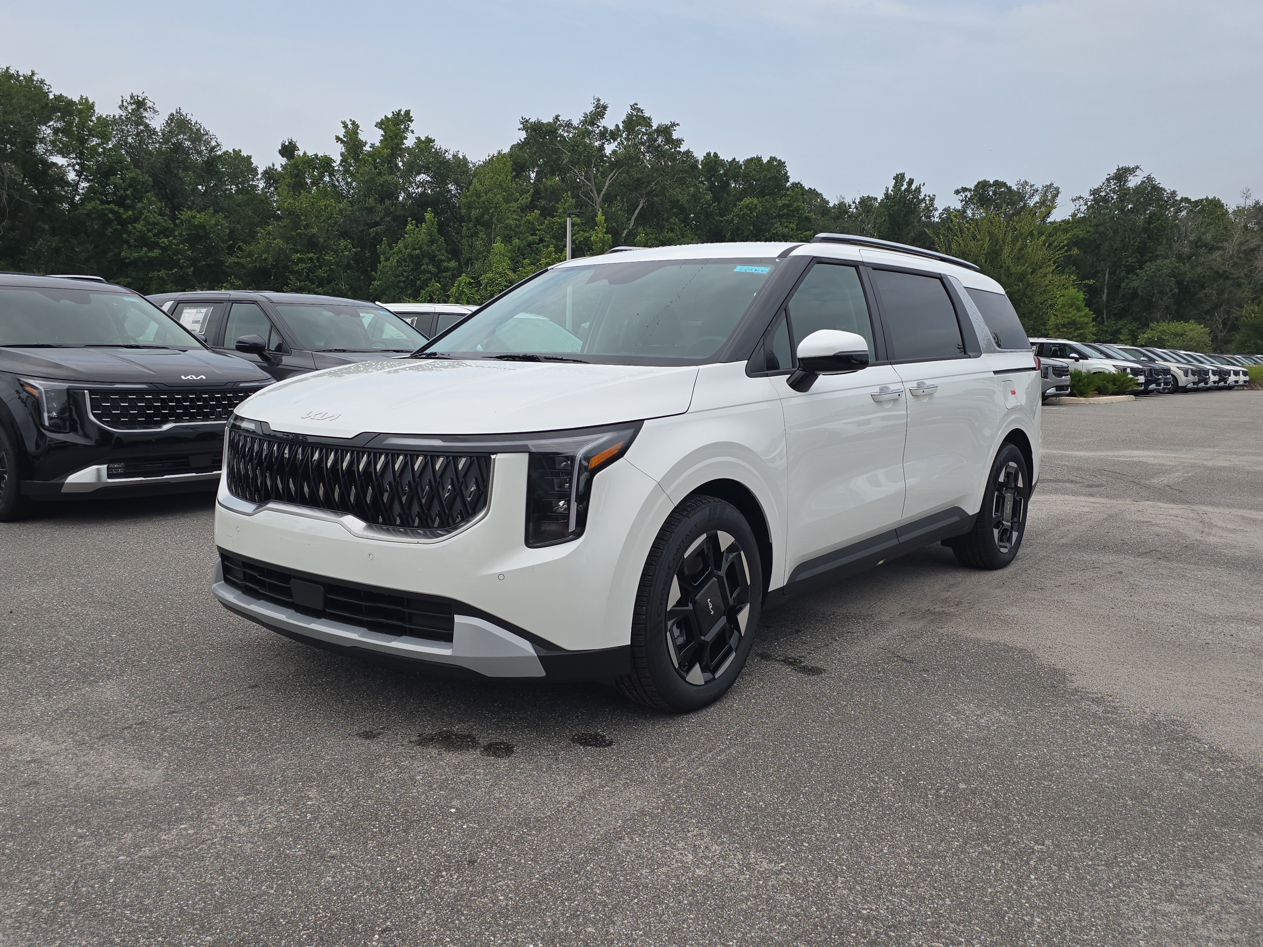 New 2026 Snow White Pearl Kia EX image 4