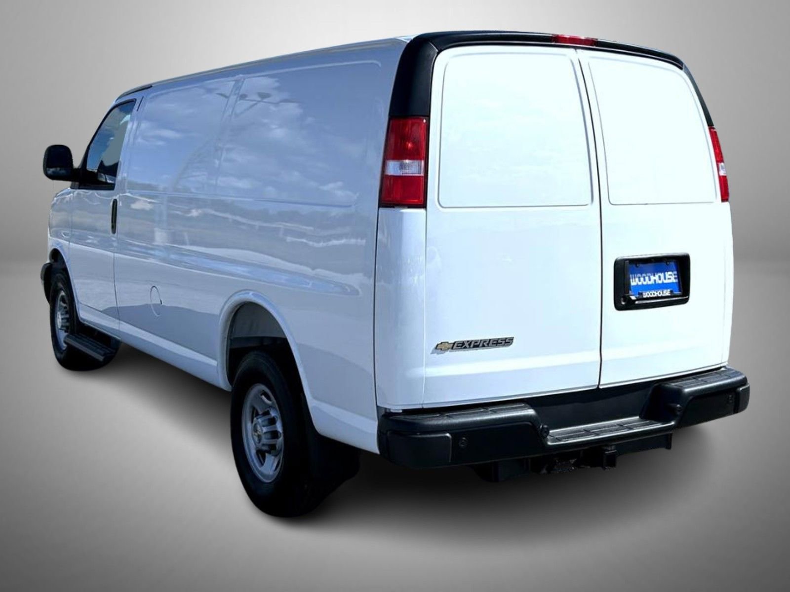 2025 Chevrolet Express Cargo Work Van - Photo 7