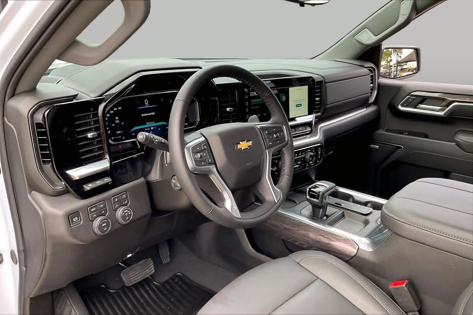 Used 2026 Polar White Tricoat Chevrolet LTZ image 17