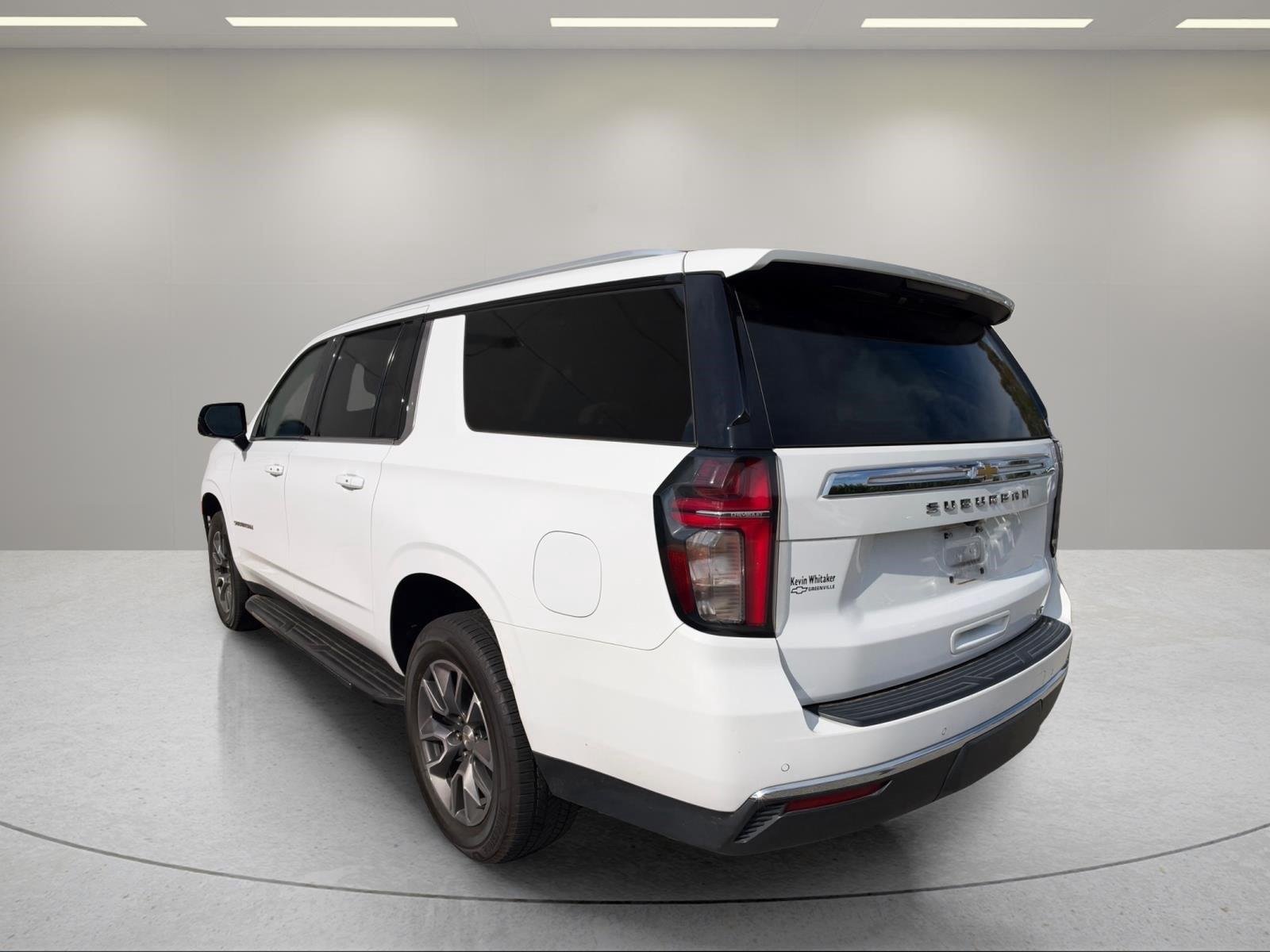 Used 2023 Iridescent Pearl Tricoat Chevrolet LT image 9