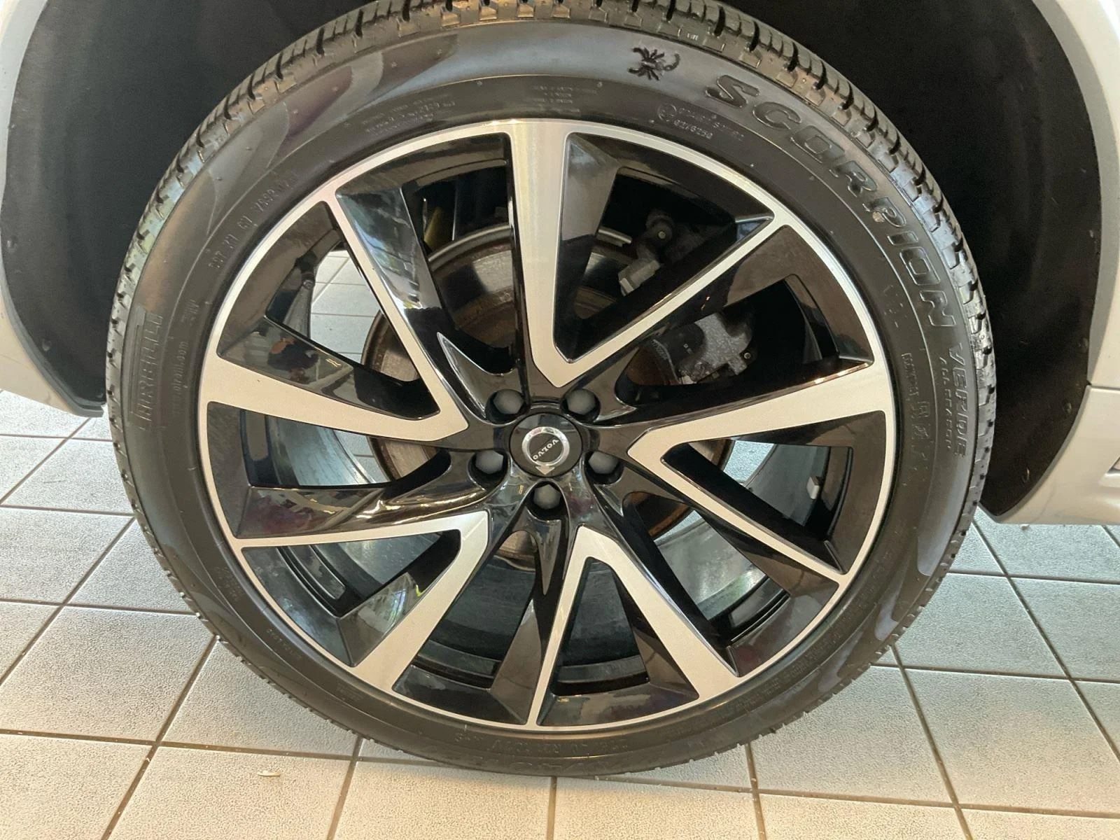 Used 2023 Silver Dawn Metallic Volvo Plus image 16