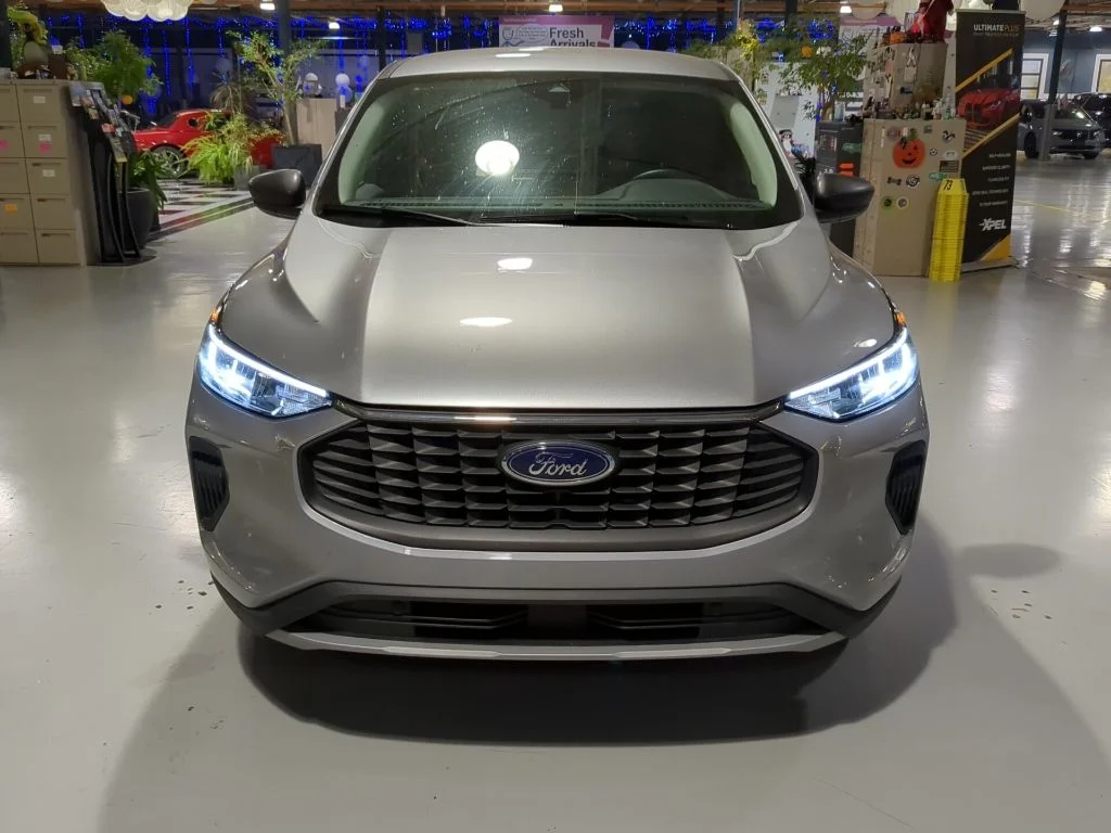Used 2024 Silver Ford Active image 3