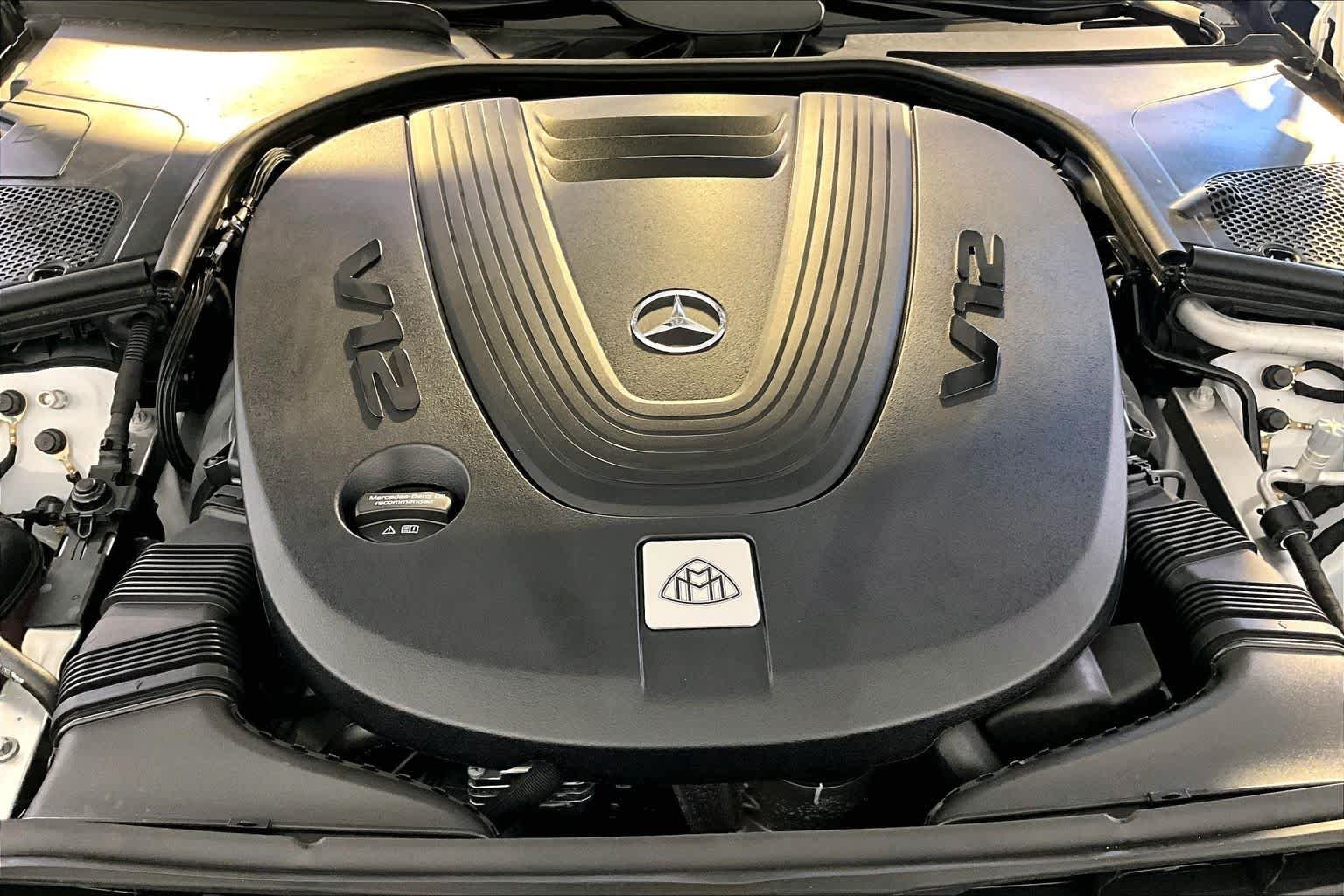 New 2026 MANUFAKTUR Moonlight White Metallic Mercedes-Benz Maybach S 680 image 14