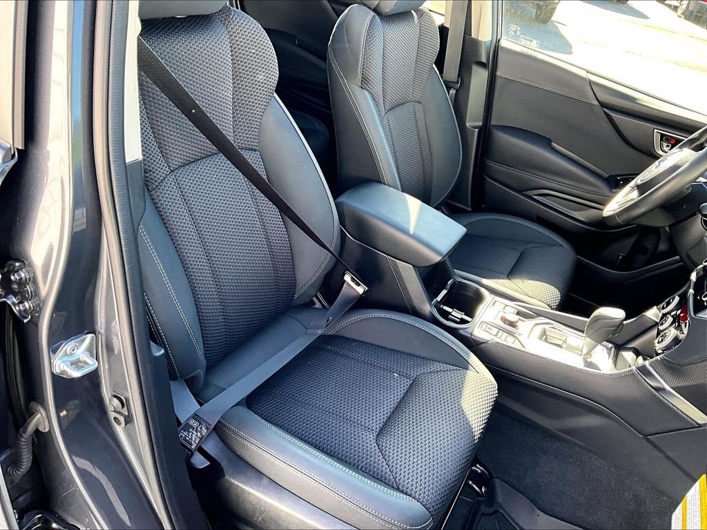 Used 2024 Gray Metallic Subaru Premium image 11