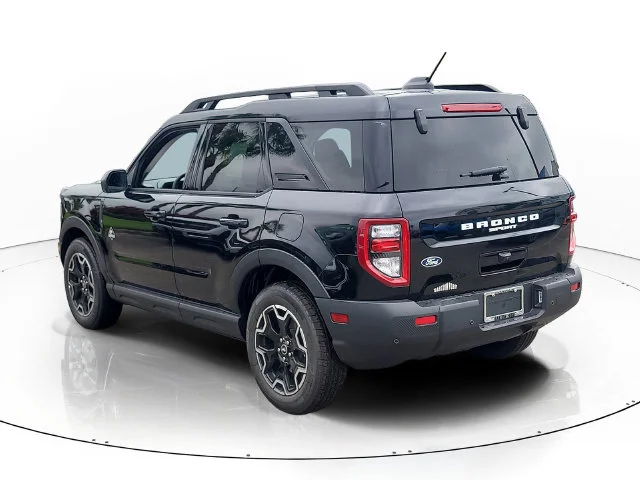 New 2026 Shadow Black Ford Outer Banks image 7