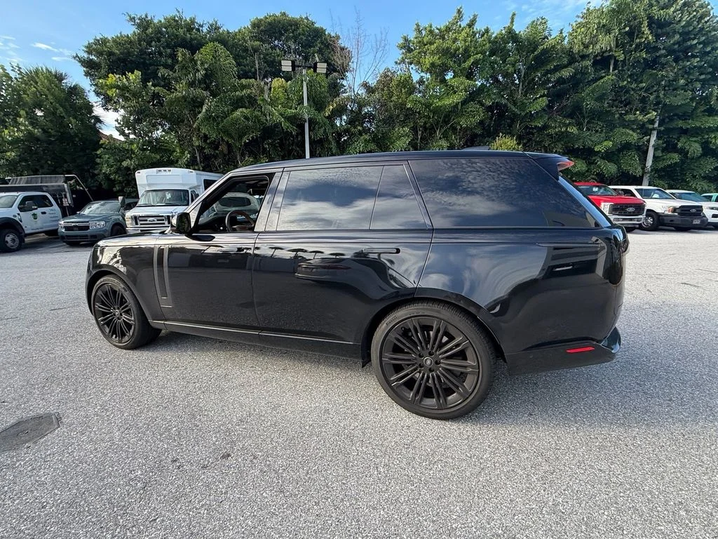 Used 2025 Black Land Rover SE image 5