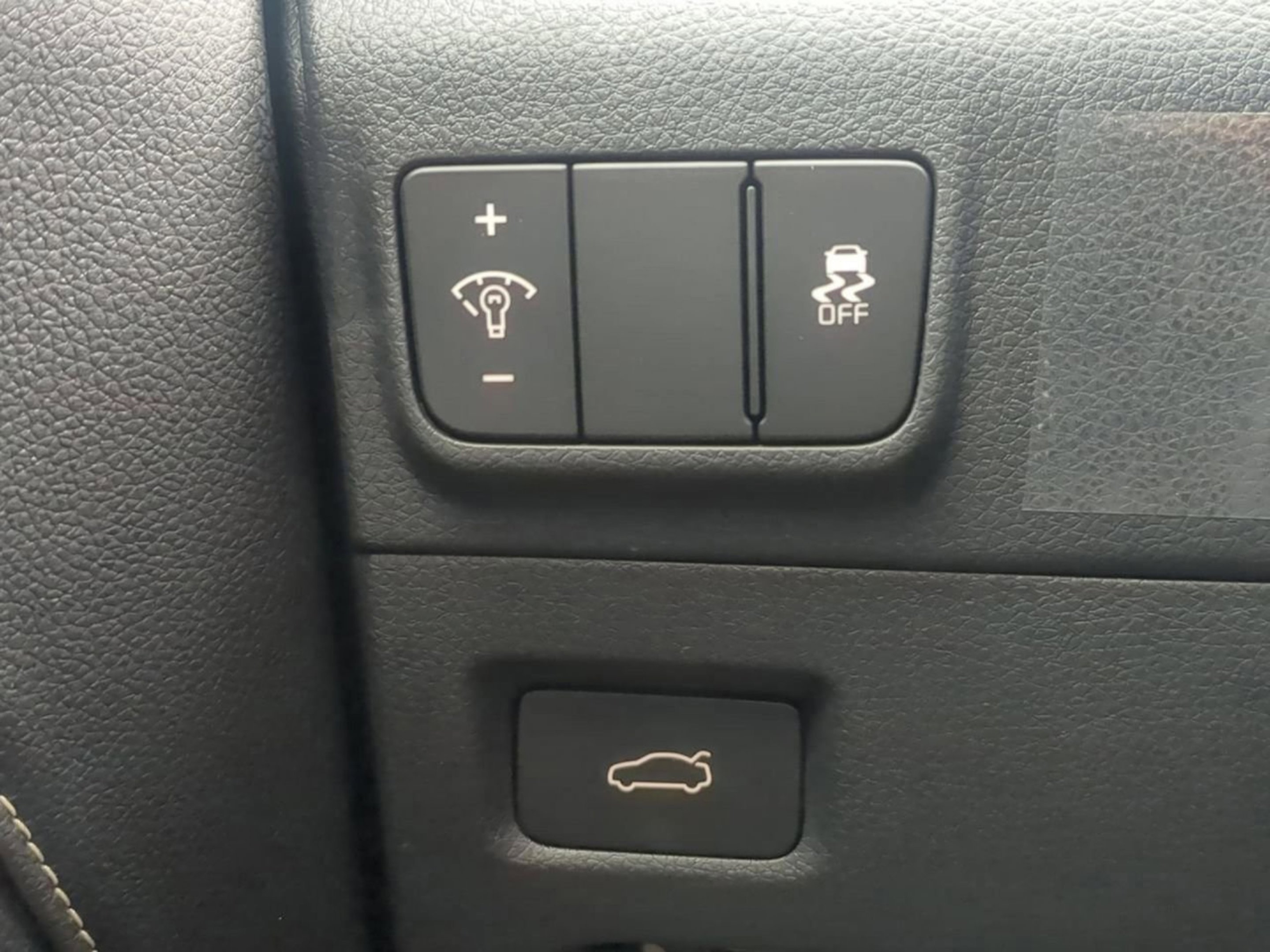 New 2026 Snow White Pearl Kia GT-Line image 28