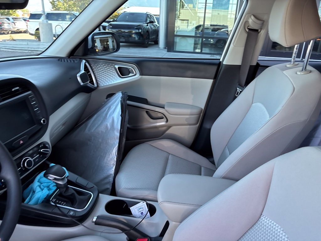 Certified Used 2025 White Kia LX image 27