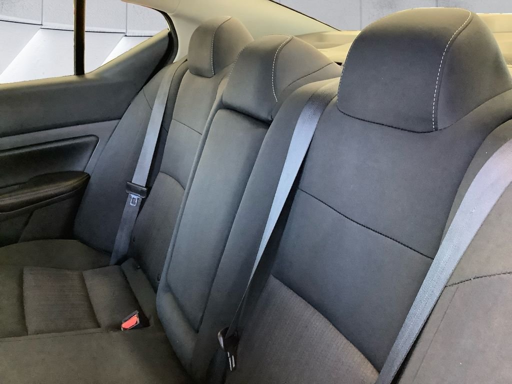 Used 2025 White Nissan 2.5 SV image 18