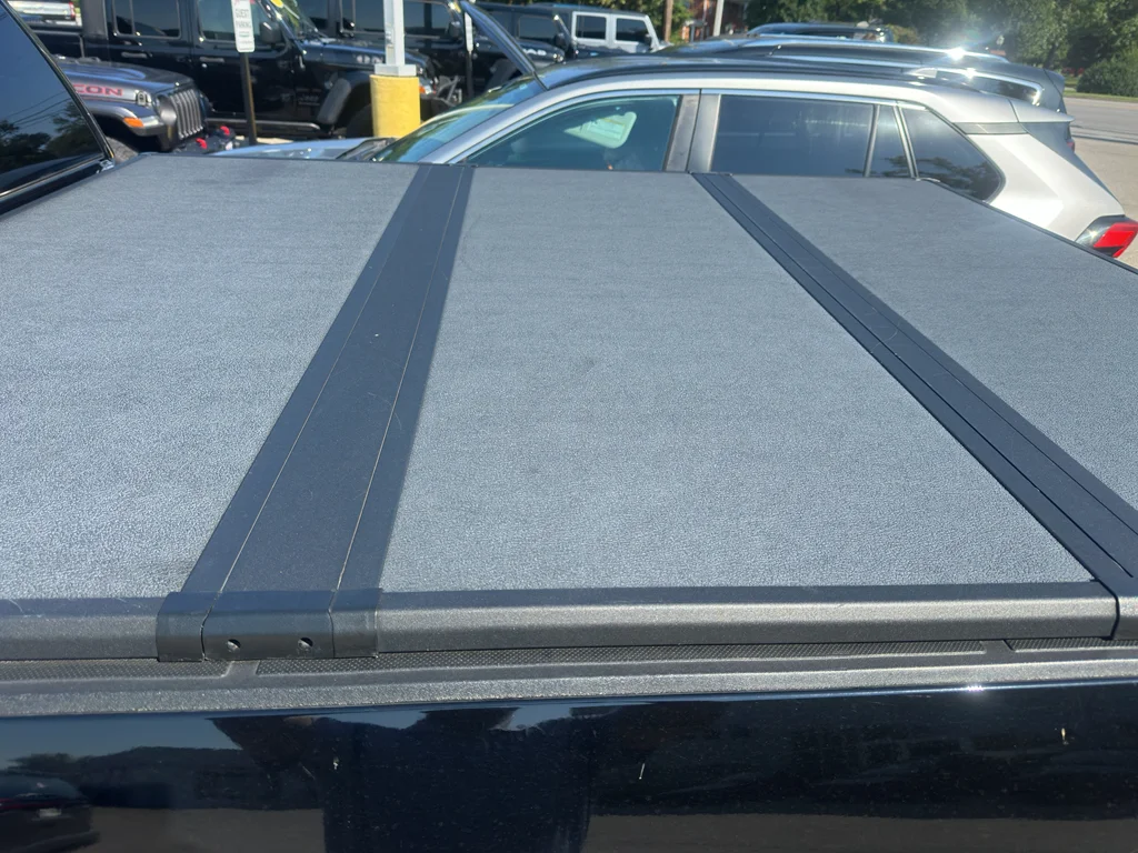 Used 2016 Black Toyota SR5 image 7