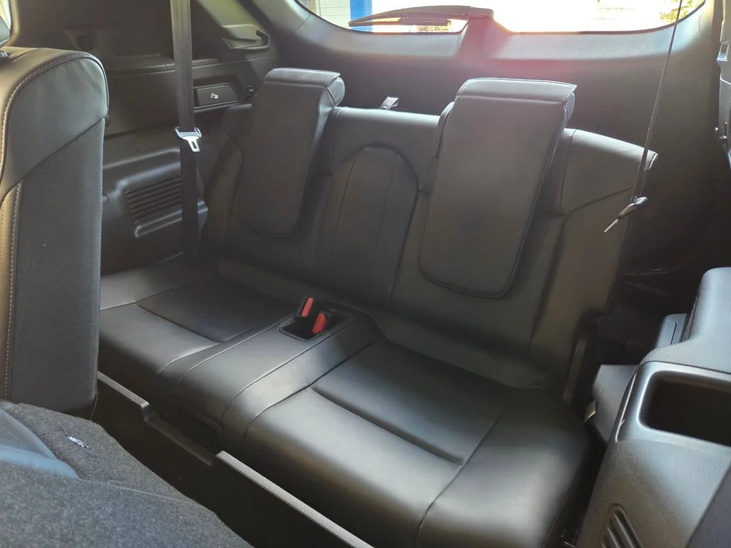 Used 2026 Moonstone Gray Metallic/Black Roof Mitsubishi LE image 24