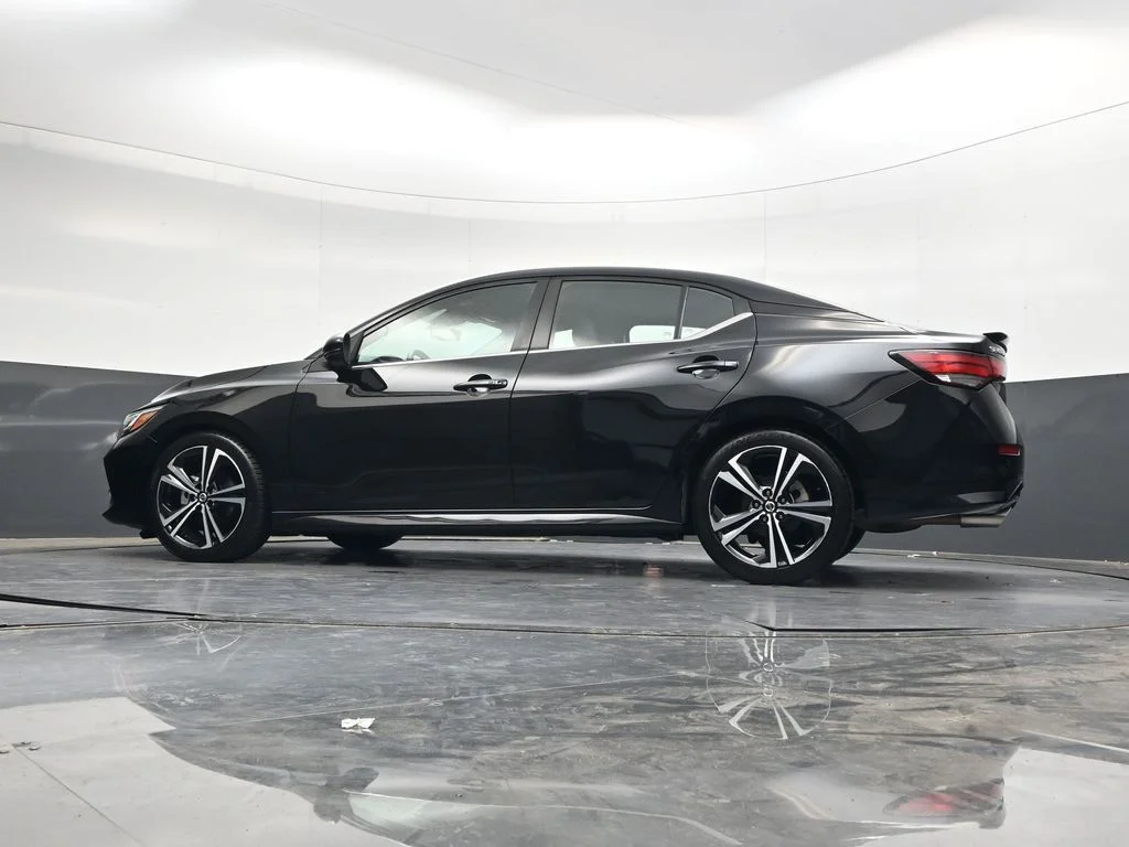 Used 2022 Black Nissan SR image 41