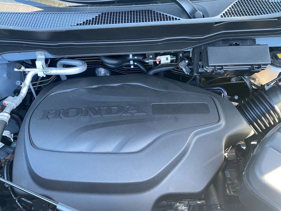 New 2026 Sonic Gray Pearl Honda RTL image 9