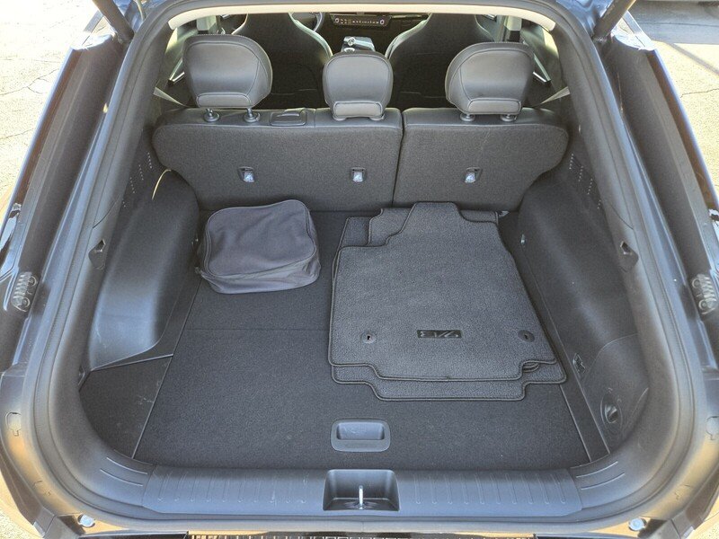 Used 2023 Gray KIA WIND RWD image 14