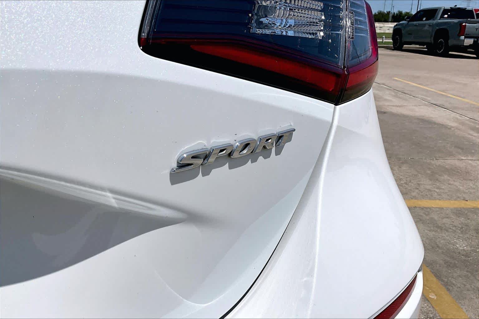 Used 2025 Platinum White Pearl Honda Sport image 10