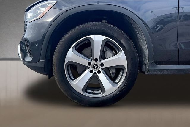 Used 2022 Gray Mercedes-Benz GLC 300 image 8