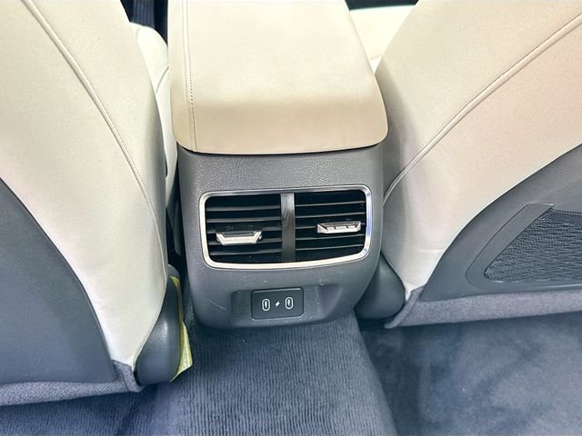 Used 2024 Black Hyundai SEL image 23