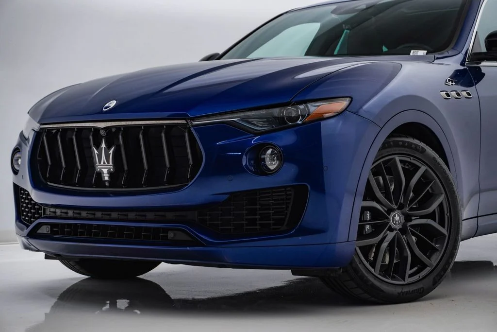 Certified Used 2024 Blu Emozione Metallic Maserati GT image 4