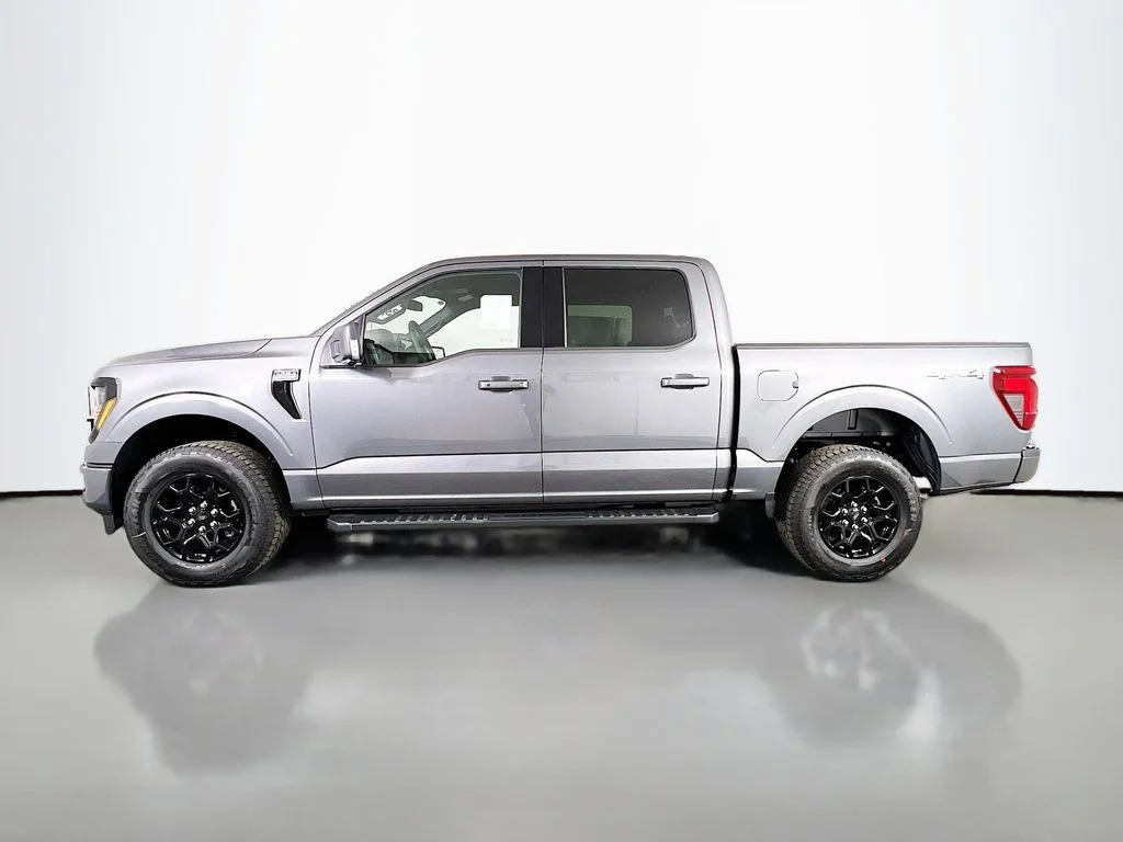 New 2026 Carbonized Gray Metallic Ford XLT image 6