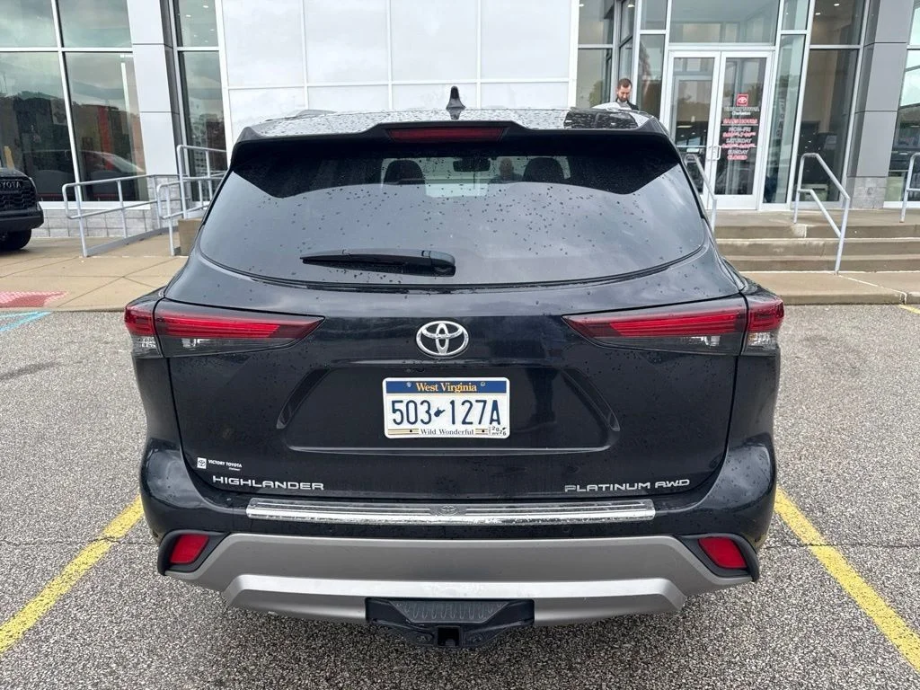 Used 2025 Black Toyota Platinum image 39