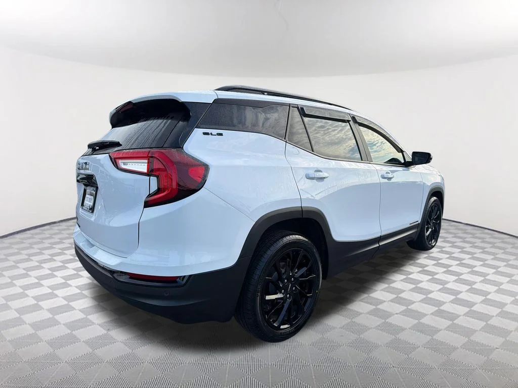 Used 2023 White GMC SLE image 5