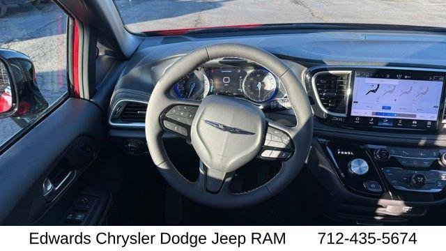 2026 Chrysler Pacifica Select - Photo 34