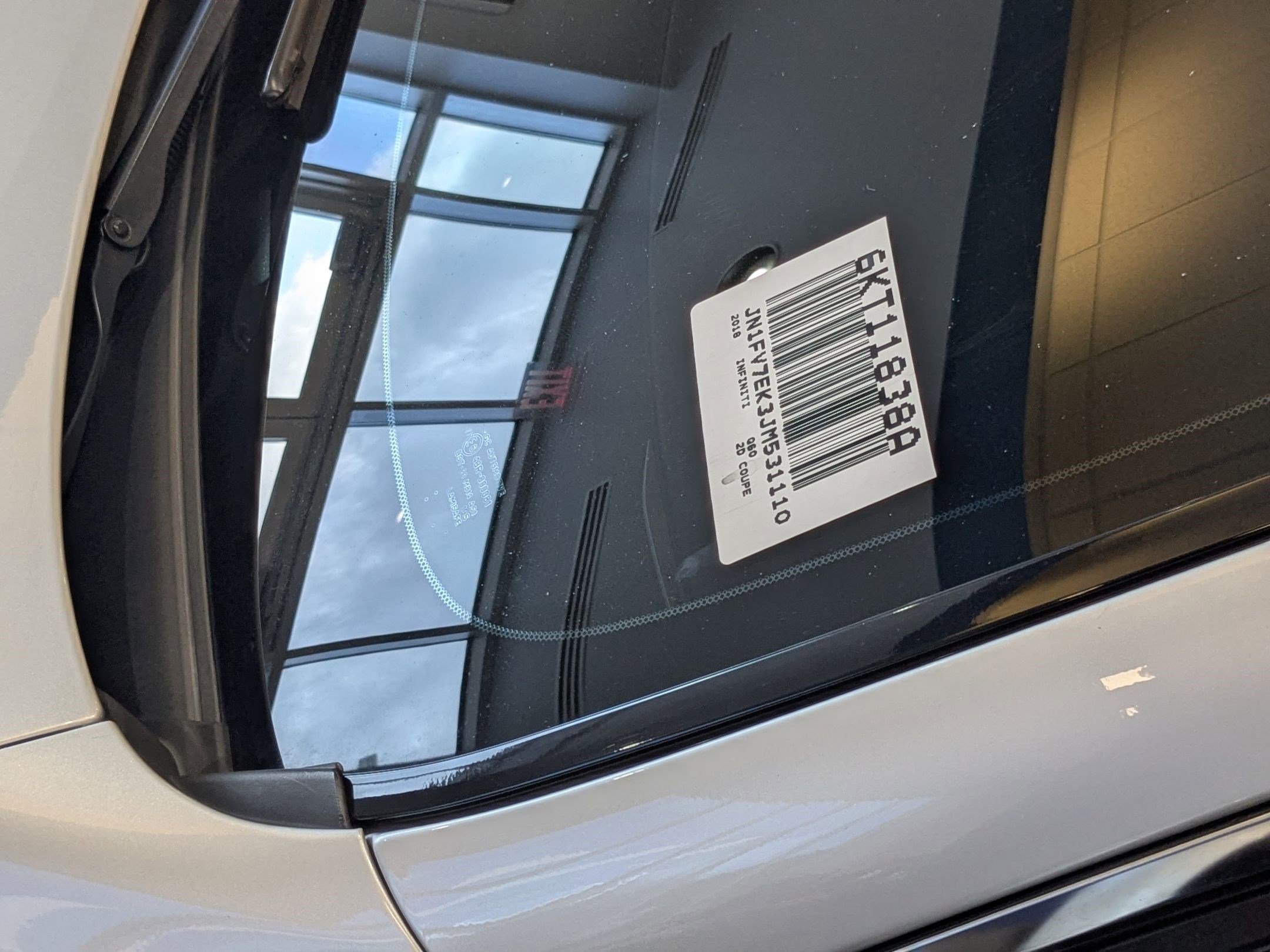 Used 2018 Liquid Platinum INFINITI RED SPORT 400 image 21
