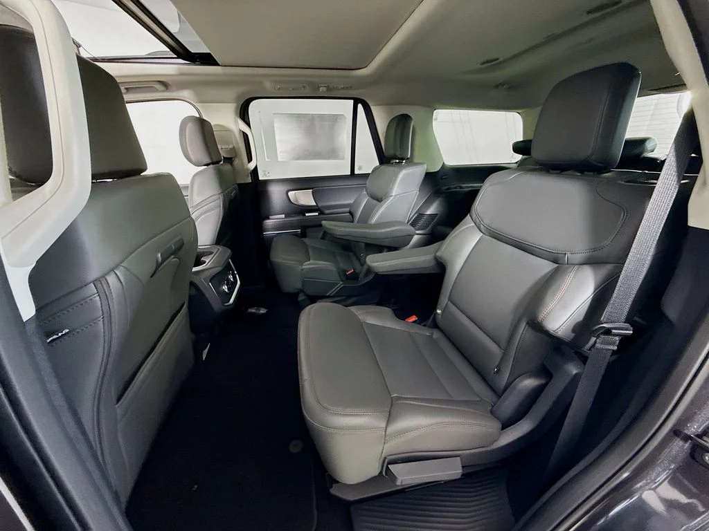 Used 2025 Dark Matter Gray Metallic Ford Active image 5