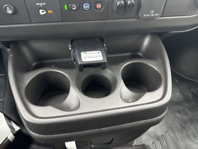 New 2025 Summit White Chevrolet 1WT image 21