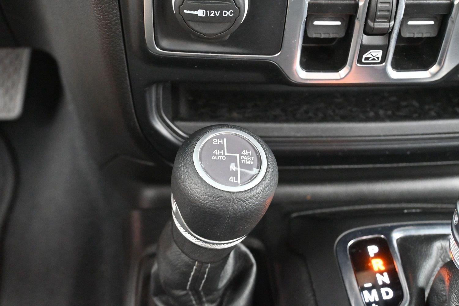 Used 2024 Bright White Clearcoat Jeep Sahara image 23