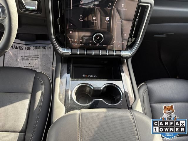 Used 2025 Onyx Black GMC Elevation image 3