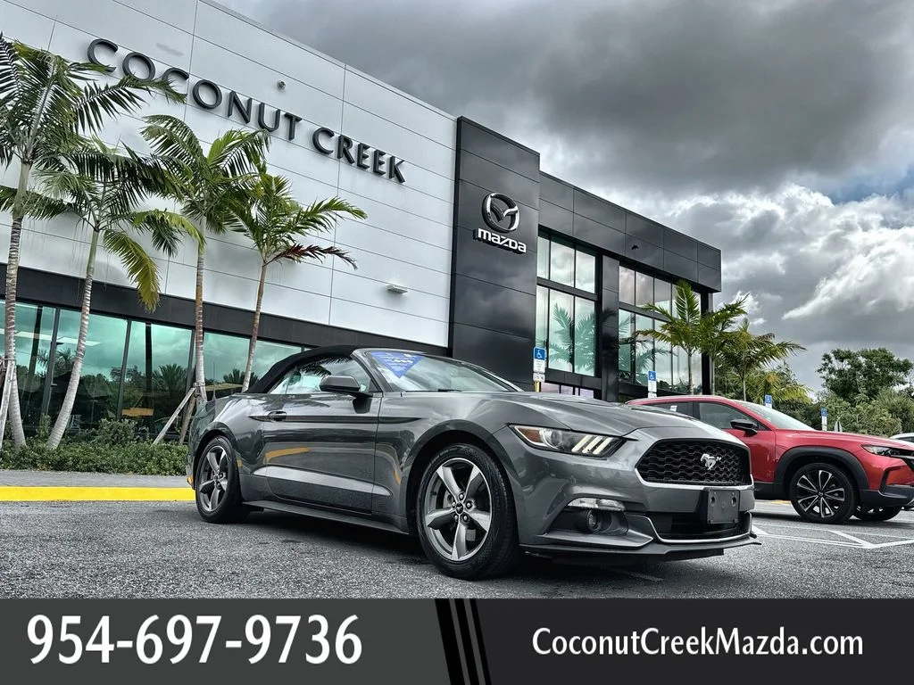 2017 Ford Mustang V6 Convertible's photo