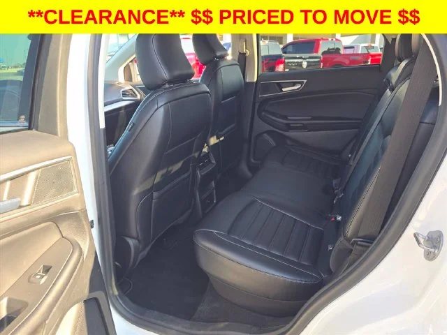 Used 2024 White Ford SEL image 17