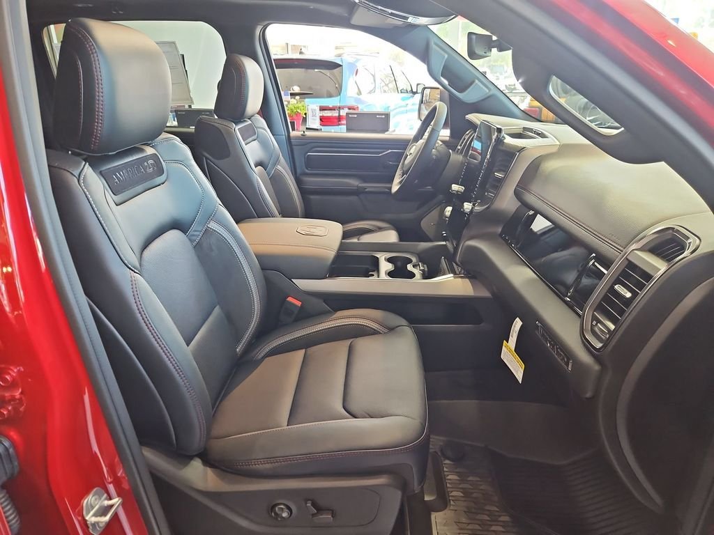 New 2026 Molten Red Pearl-Coat Exterior Paint RAM Laramie image 15