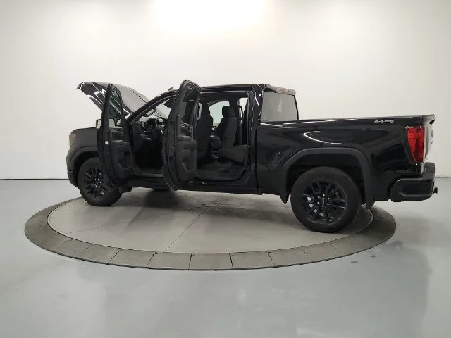 Used 2024 Onyx Black GMC Elevation image 14