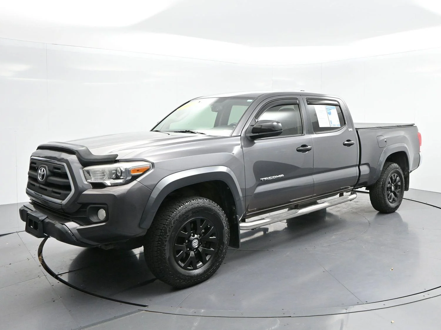 Used 2017 Magnetite Gray Metallic Toyota SR5 image 3