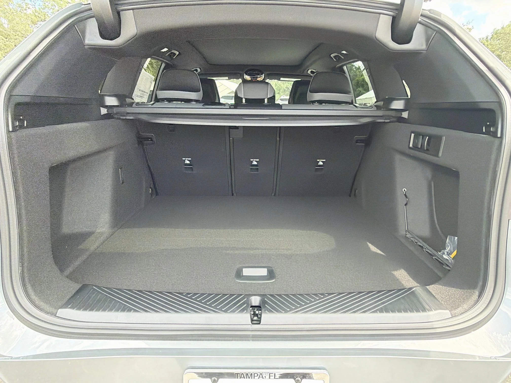 New 2026 Skyscraper Grey Metallic BMW 30 xDrive image 12