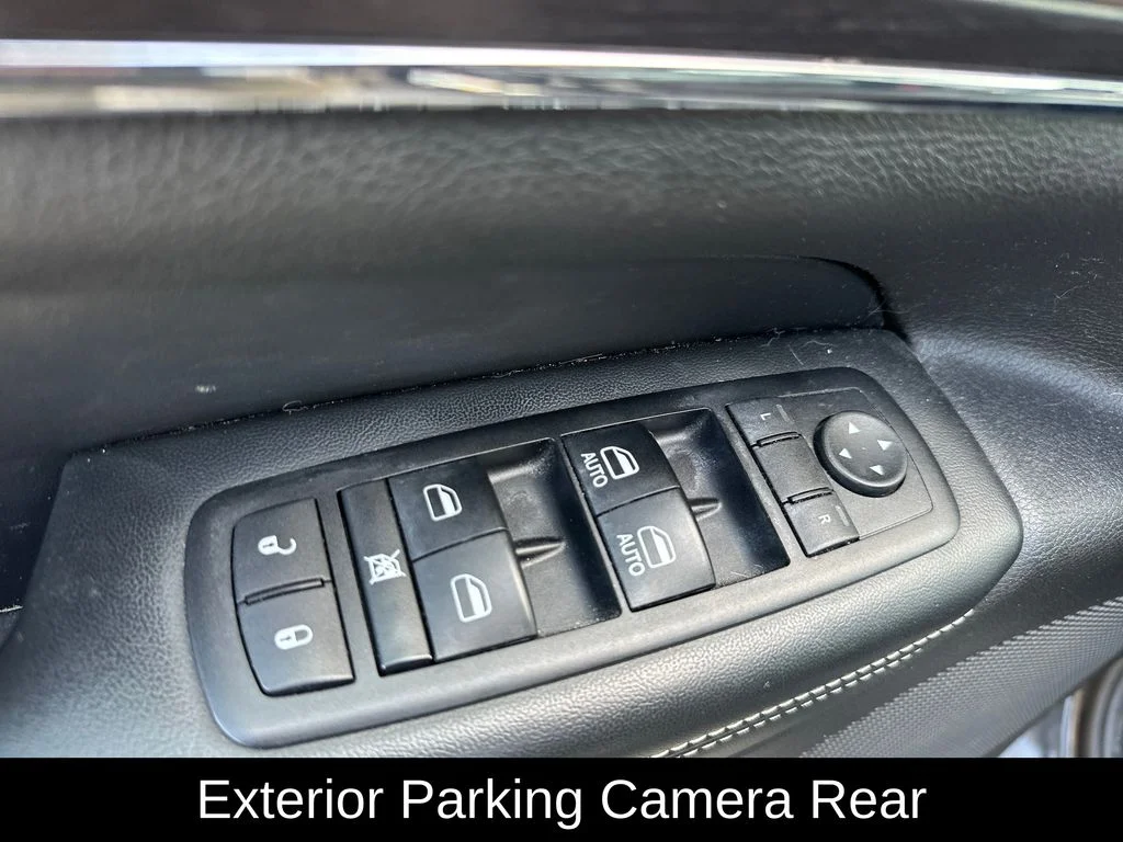 Used 2014 Brilliant Black Crystal Pearlcoat Jeep Limited image 9